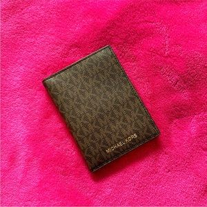 BRAND NEW- Michael Kors Wallet/Passport Holder